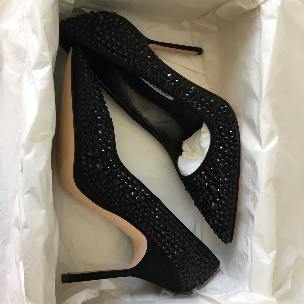 SOLD❗Manolo Blahnik BB Jet Crystal-Coated Satin Pumps - Picture 8 of 9